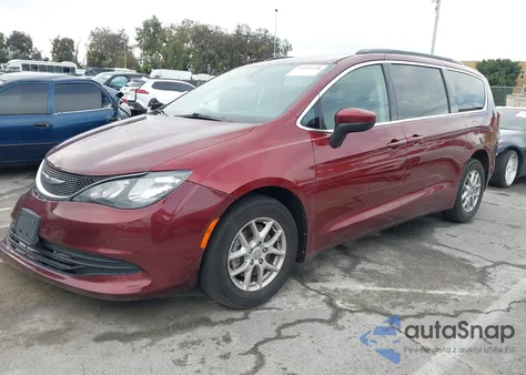 2020 Chrysler Voyager Lxi из США, поврежденный, VIN 2C4RC1DG0LR258573